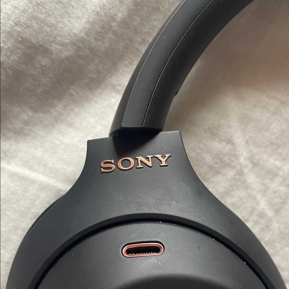 Sony WH-1000XM4 Wireless Noise Canceling Over-the-Ear Headphones - Picture 2 of 5